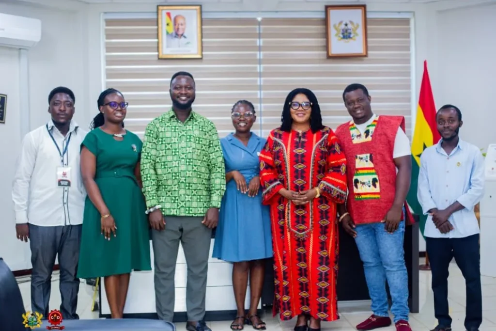 WhatsApp Image 2025 11 24 at 09.41.05